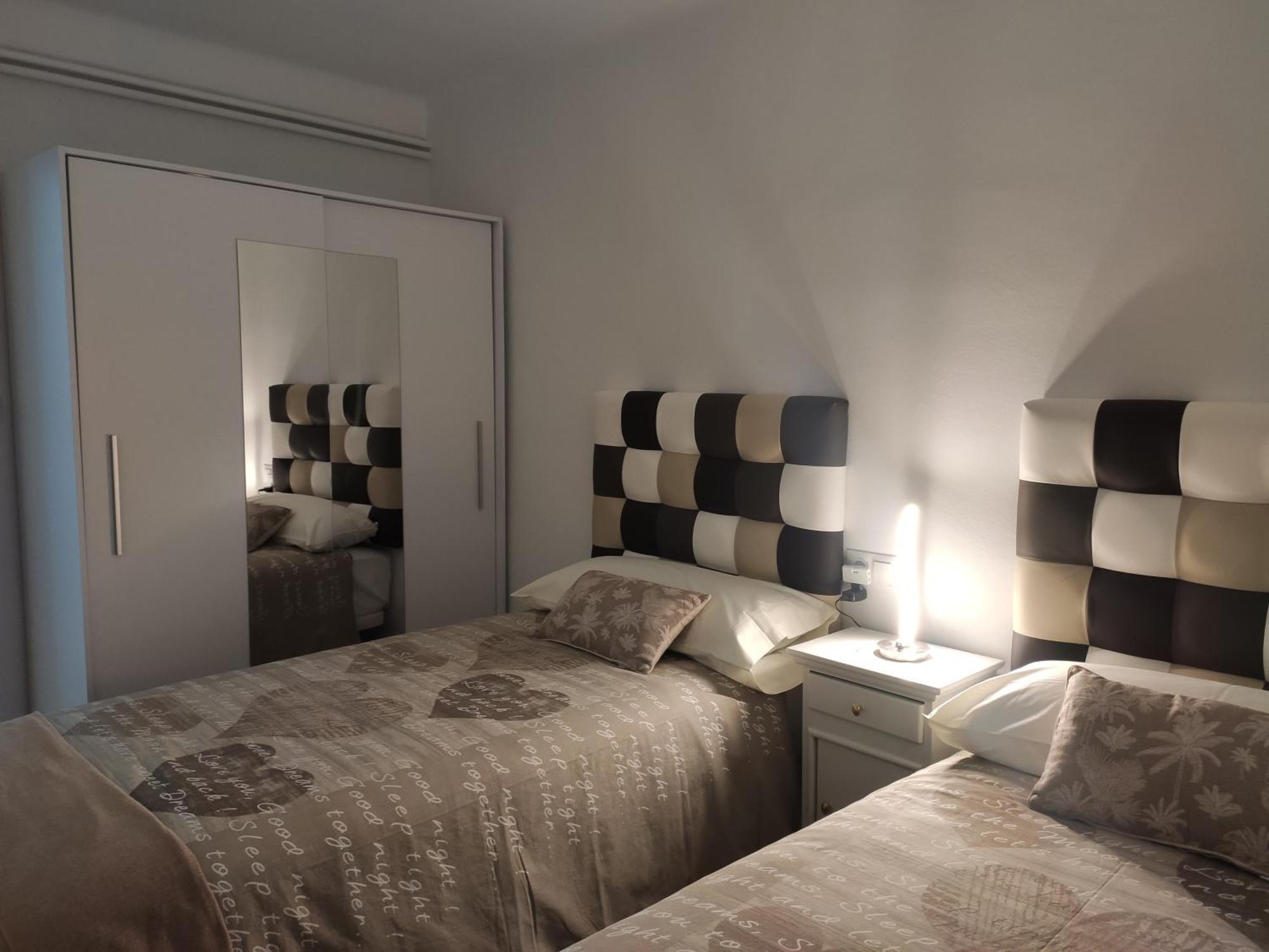 Apartamento Confort II Ла Сеу д'Ургел Екстериор снимка